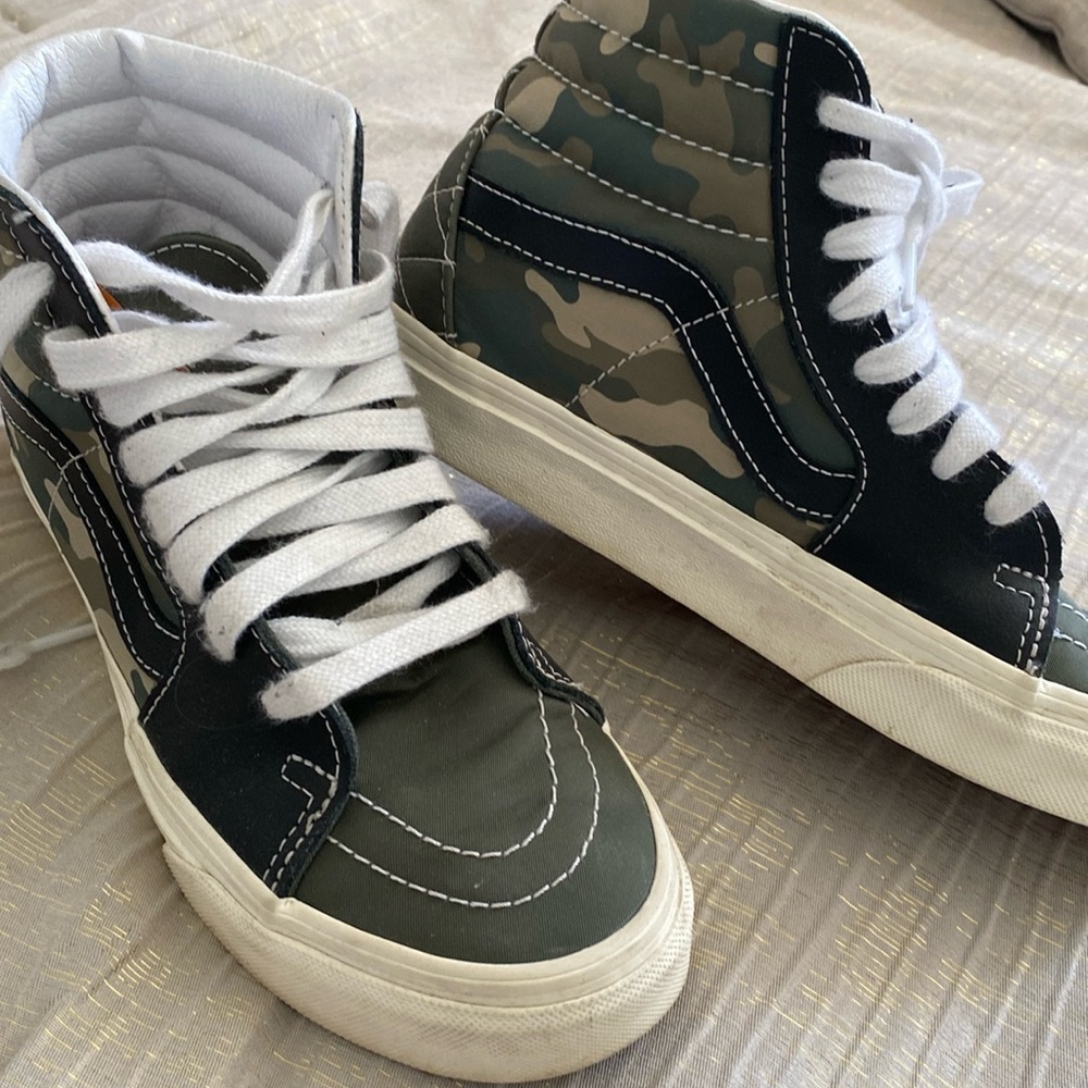 Vans off the wall green high tops, size : 5.5 woman’s